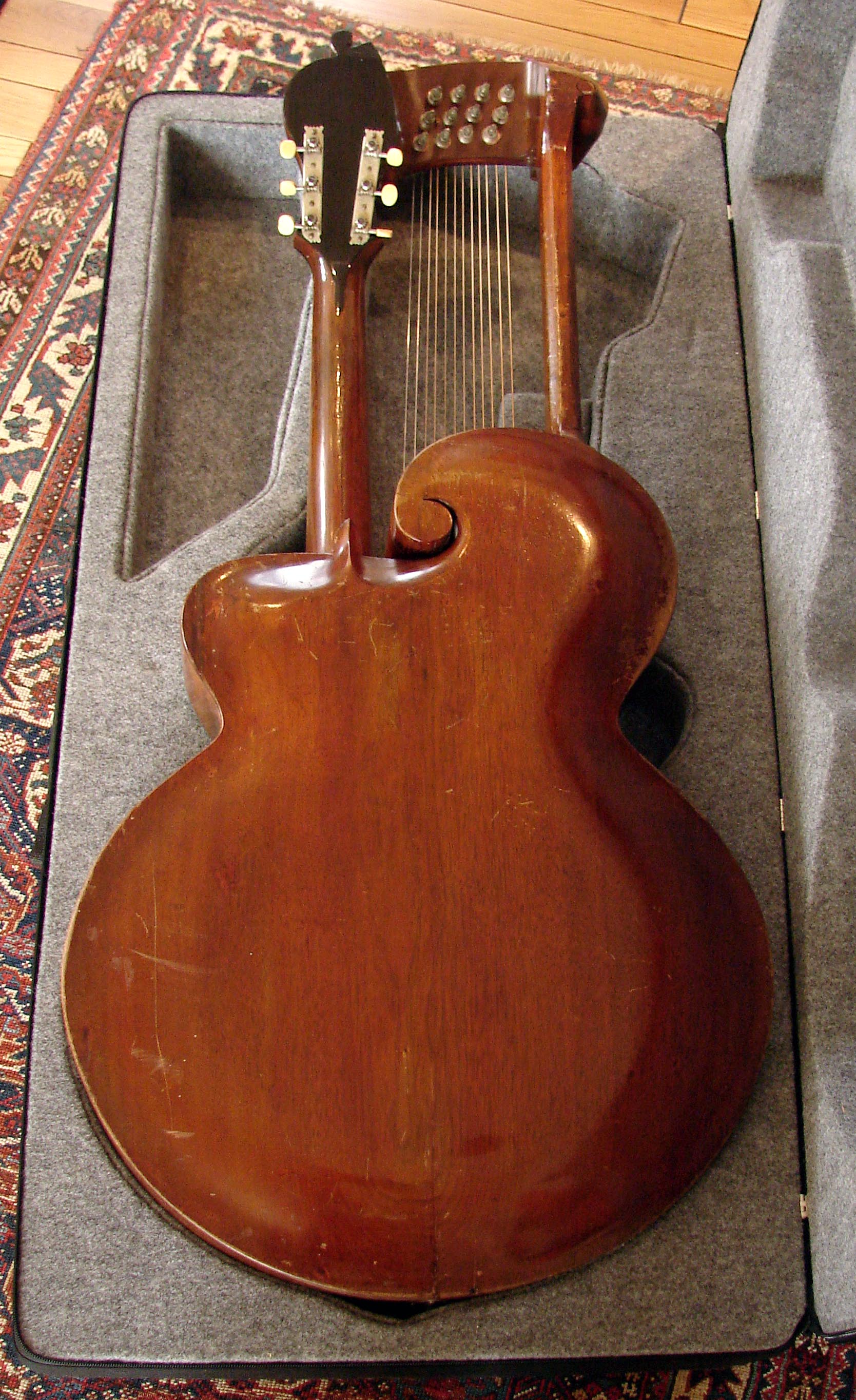 1906 Gibson Harp Guitar with 12 subbass strings at Harp Guitar Music